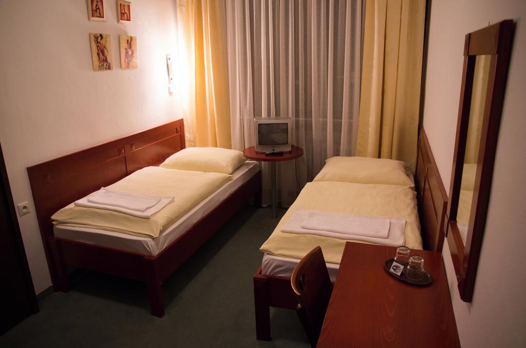 Hotel Bothe Považská Bystrica Exteriör bild