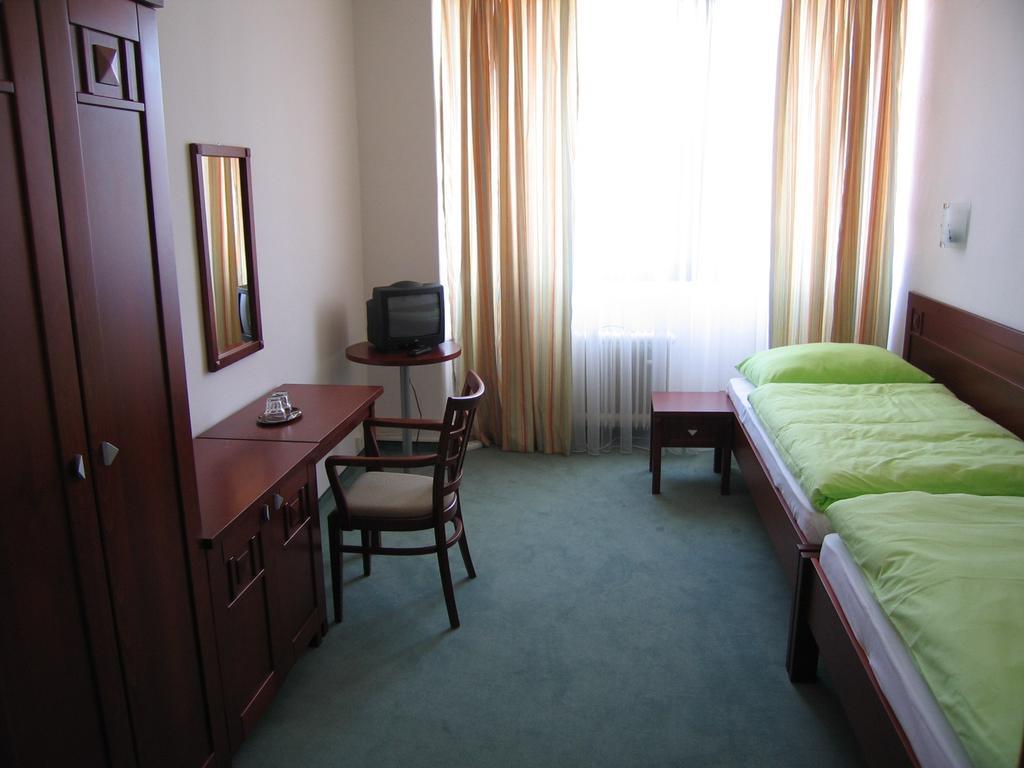 Hotel Bothe Považská Bystrica Exteriör bild