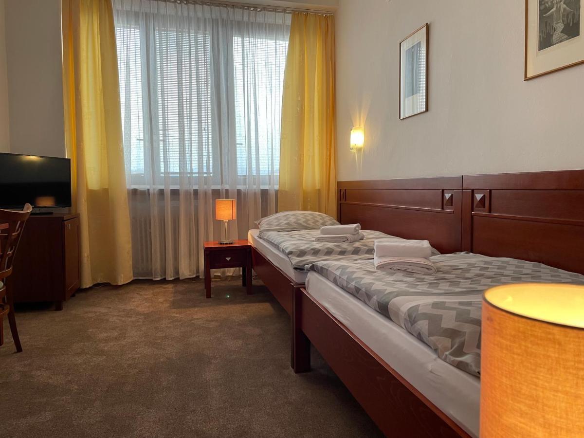 Hotel Bothe Považská Bystrica Exteriör bild