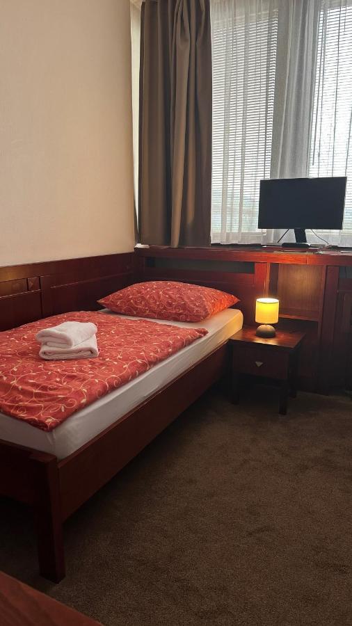 Hotel Bothe Považská Bystrica Exteriör bild