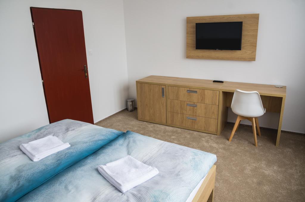 Hotel Bothe Považská Bystrica Exteriör bild